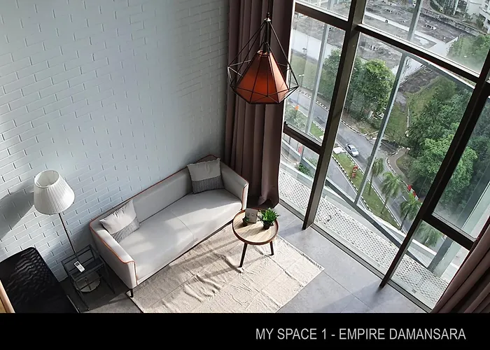 My Space - Empire Damansara Room With Netflix